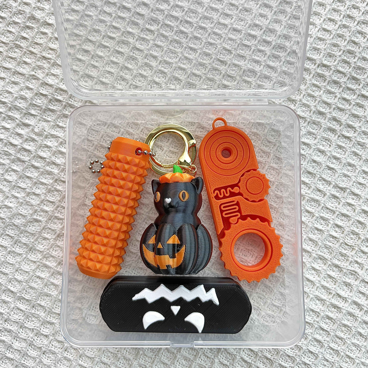 LYNSOLAB Halloween Fidget Toy Set: Portable Stress Relief and Sensory Delight