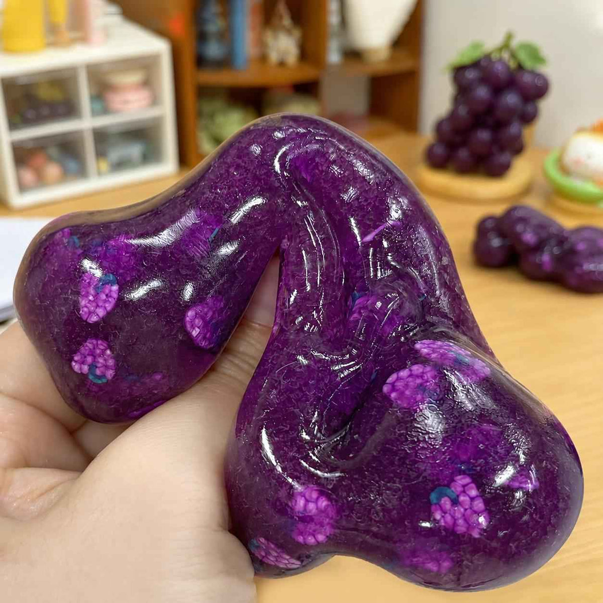 Experience Ultimate Stress Relief with the Smooth Slushy Squishy Ball – Stretchy & Moldable TPR Toy