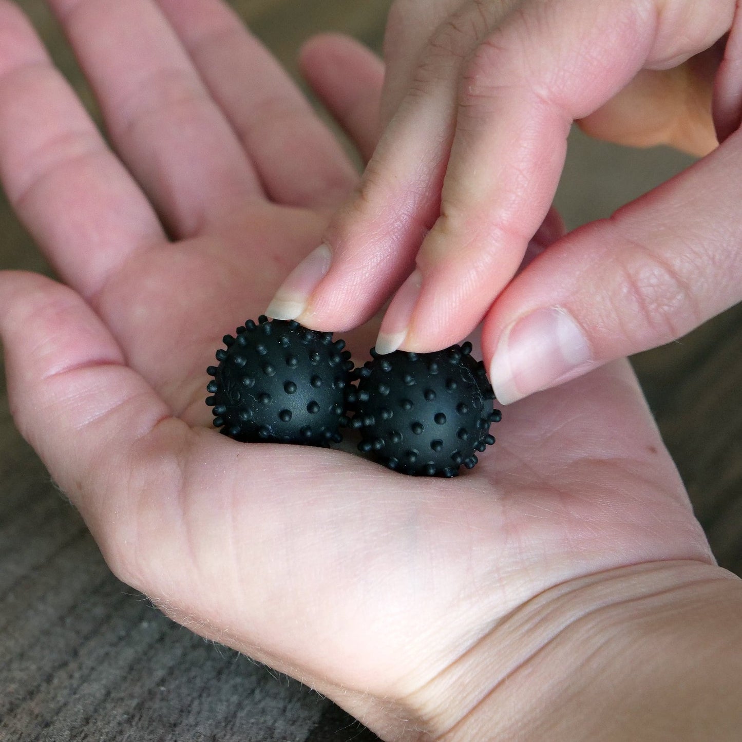 LYNSOLAB Sensory Silicone Fidget Balls 4 Textured Non-Magnetic Tactile Stress Relief Toys