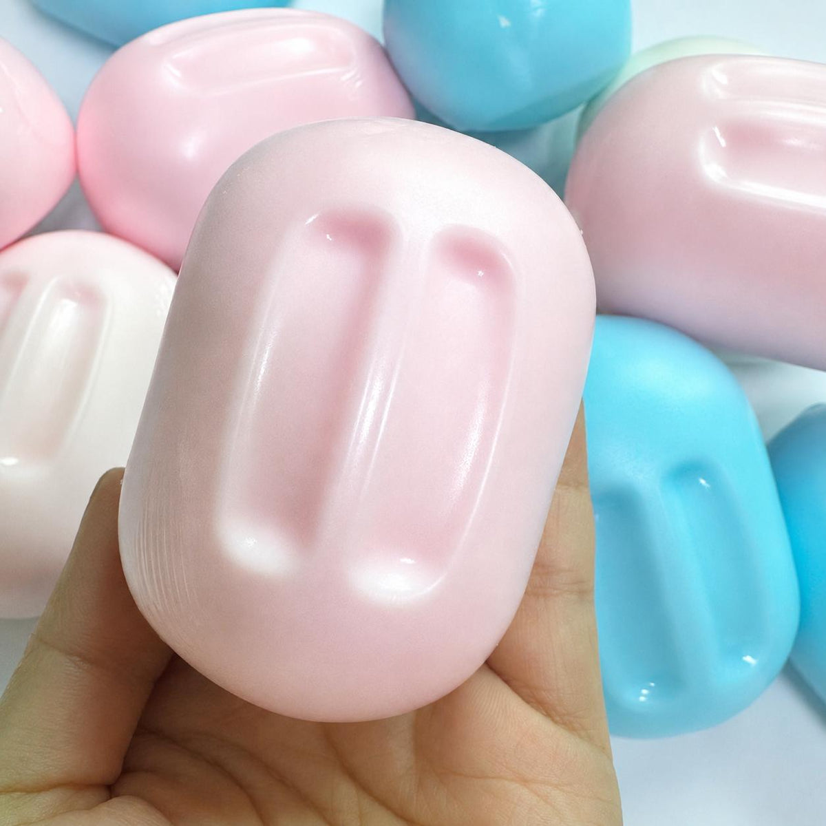 LYNSOLAB Crunchy Soap Squishy – Your Ultimate Stress Relief Fidget Toy