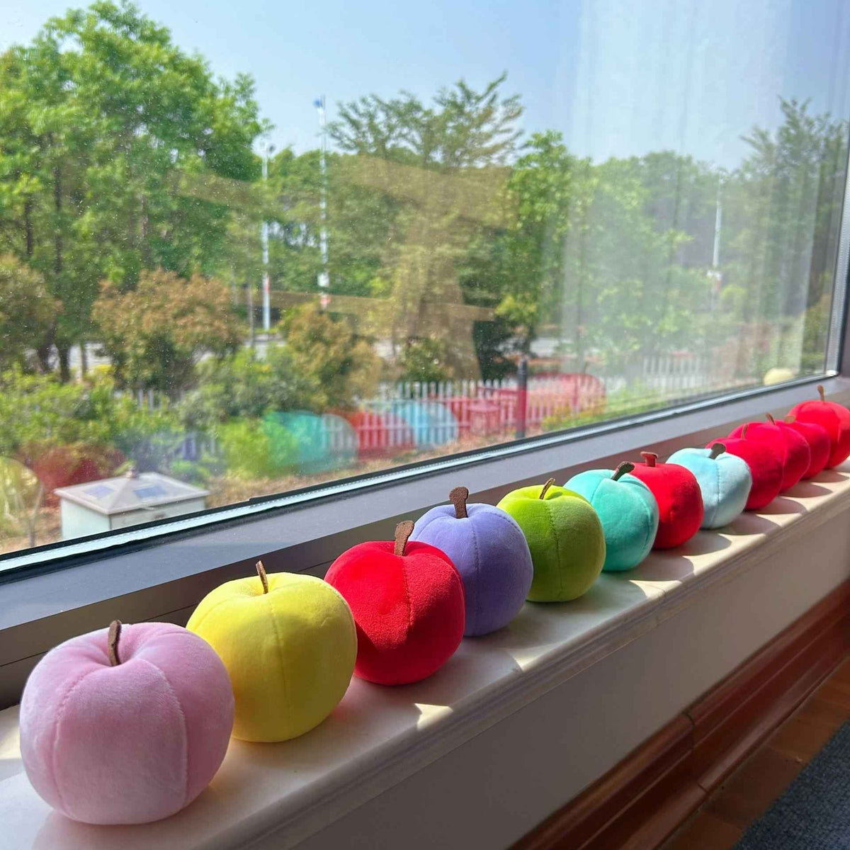 Cute Plush Apple Squishy Toy - 10Cm Soft Fluffy Squeeze Fidget, Calming Stress Relief Sensory Toy for Adults, Cute Fruit Plushie Desk Decor Small Gift